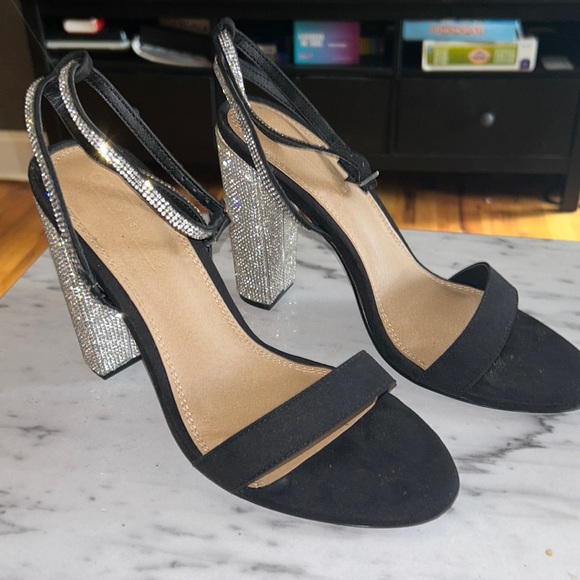 Bling Sandals - Picture 1 of 7